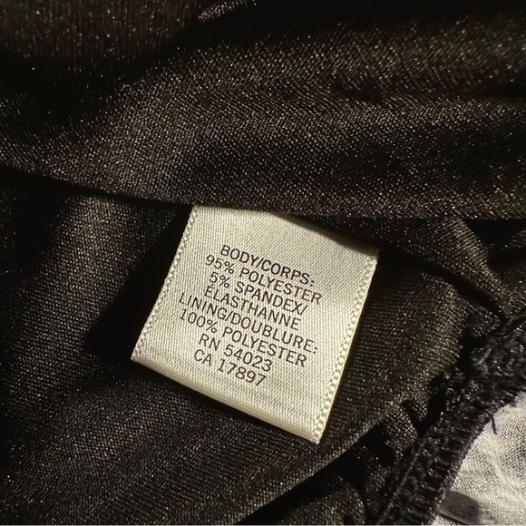 Banana Republic Navy & White Geometric Crossover Pleated Mini Dress Size Medium - Picture 2 of 11